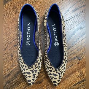 Rothy's- The Point- Leopard Cat Print Pointed Toe Flats in Tan and Black women 9